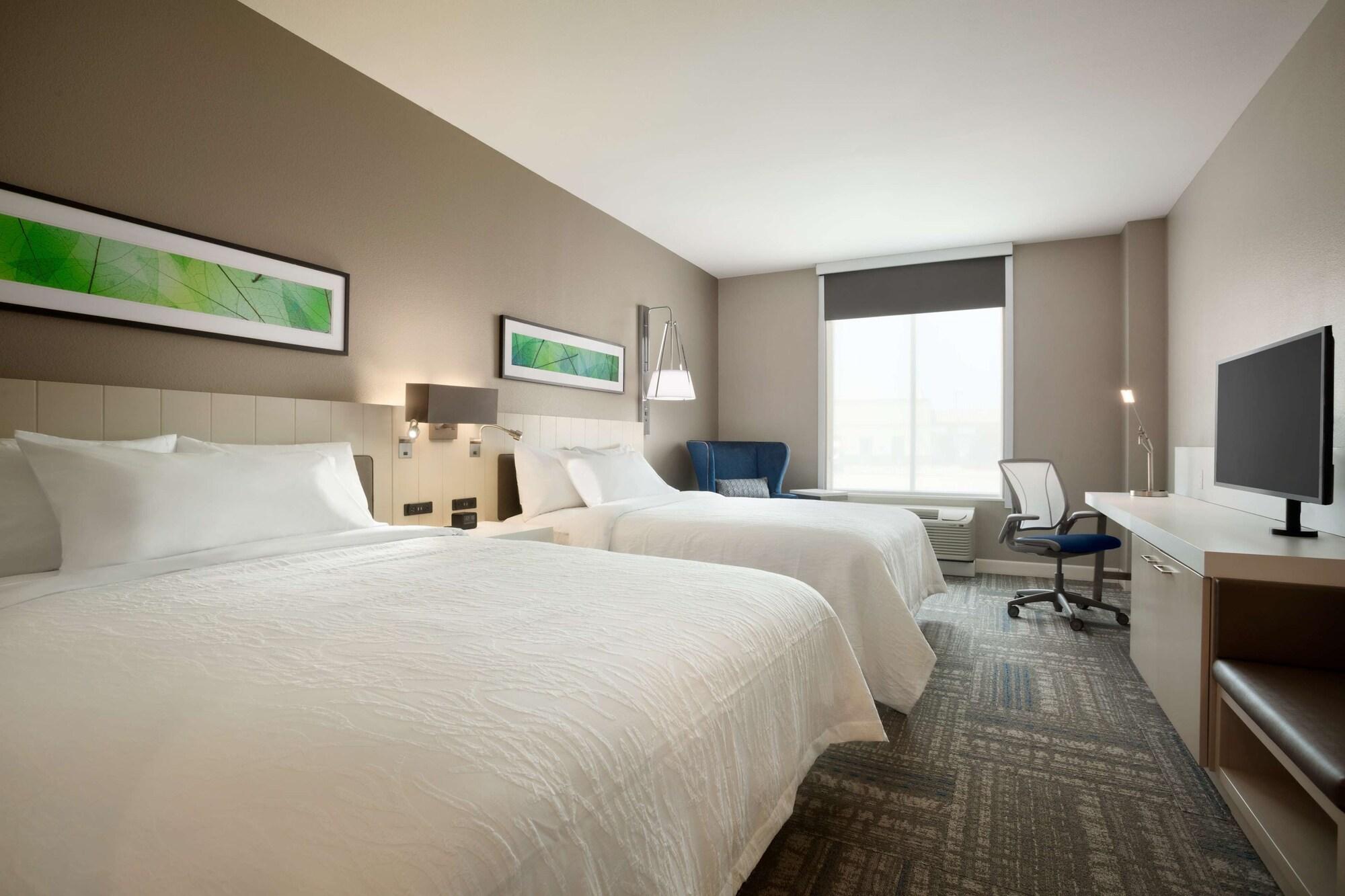 Hilton Garden Inn Houston-Baytown Exterior photo